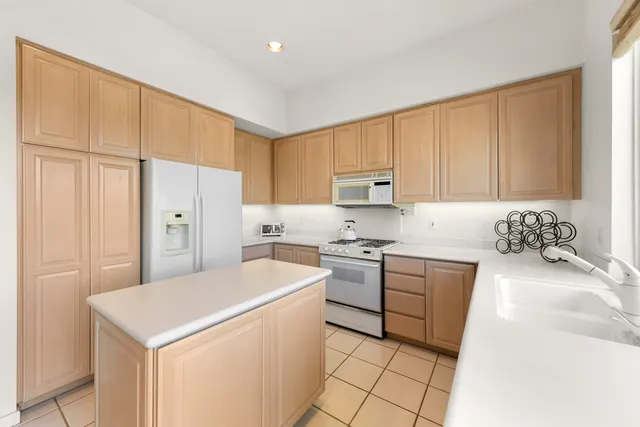 $750,000 | 542 Red Arrow Trail, Palm Desert, CA 92211