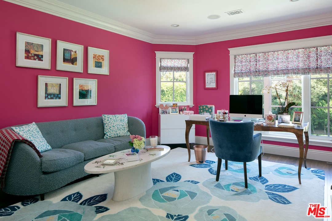 466 Homewood Road Los Angeles, CA 90049 - Photo 17 of 23