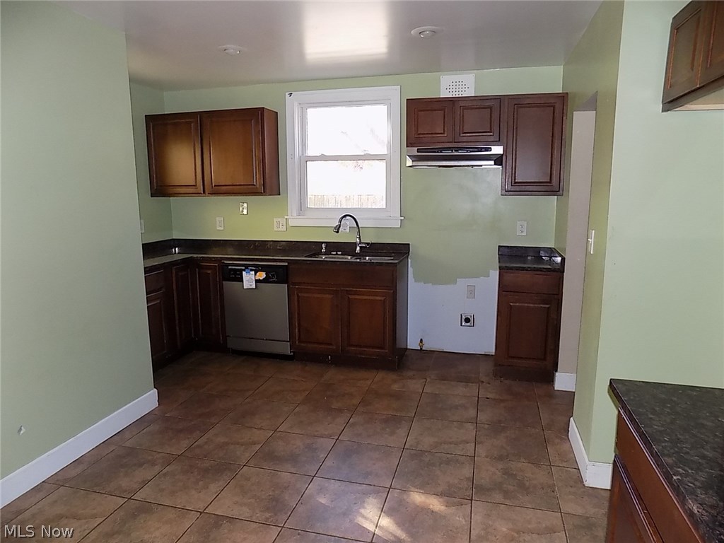 3034 Ludlow Road Shaker Heights, OH 44120 - Photo 8 of 29