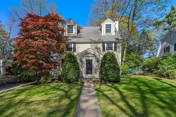 $2,299,000 | 31 College Road, Wellesley, MA 02482