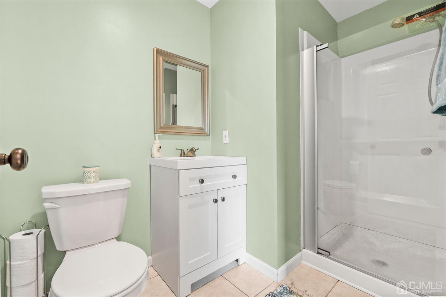 750 Rutherford Avenue Woodbridge, NJ 07095 - Photo 11 of 42 Gallery Image 11