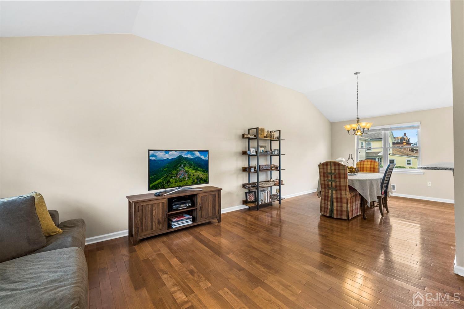 750 Rutherford Avenue Woodbridge, NJ 07095 - Photo 15 of 42 Gallery Image 15