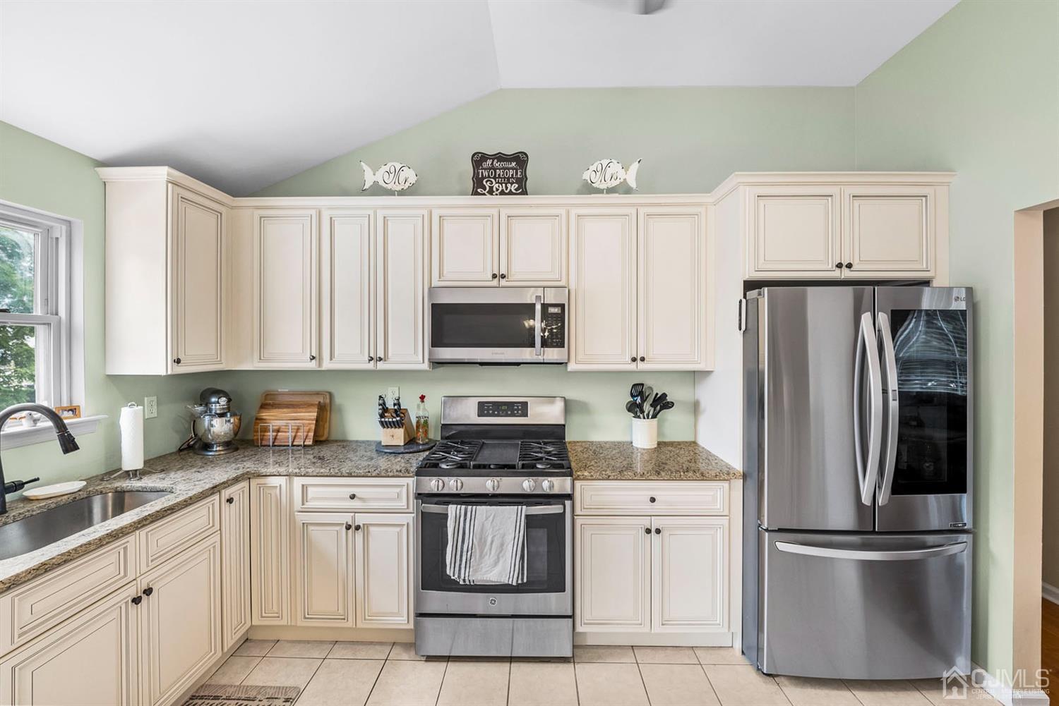 750 Rutherford Avenue Woodbridge, NJ 07095 - Photo 24 of 42 Gallery Image 24