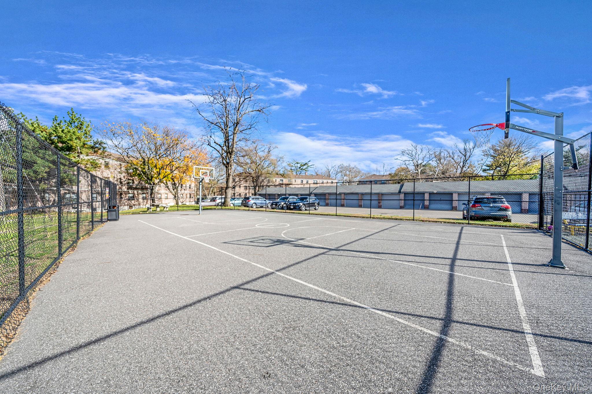 8 Terrace Circle, Unit 1G Great Neck, NY 11021 - Photo 14 of 17 a view of a city