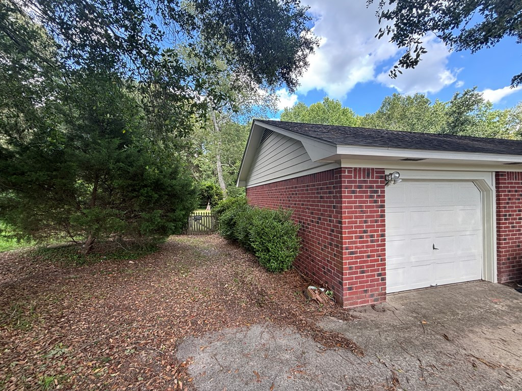2425 Stadium Road Sumter, SC 29154 - Photo 5 of 24 Gallery Image 5