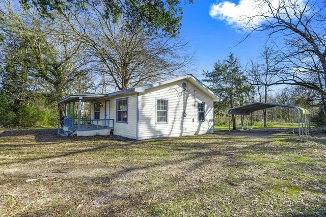 $130,000 | 472 East Main Street, Zavalla, TX 75980