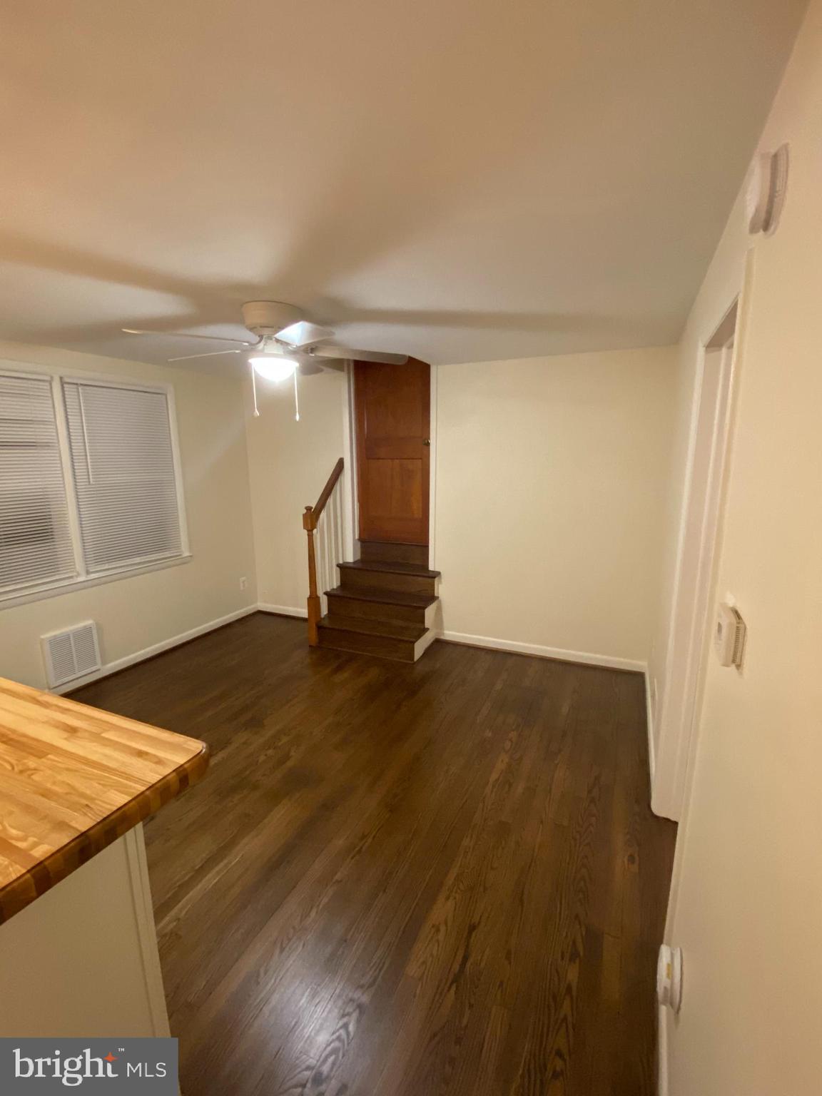 6650 Montgomery Road Elkridge, MD 21075 - Photo 11 of 32 Living