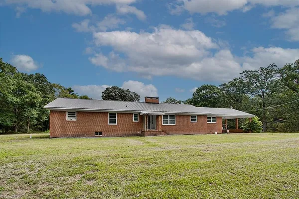 $1,151,990 | 4142 Sadie Road, Seagrove, NC 27341