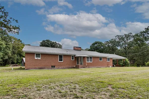 $1,151,990 | 4142 Sadie Road, Seagrove, NC 27341