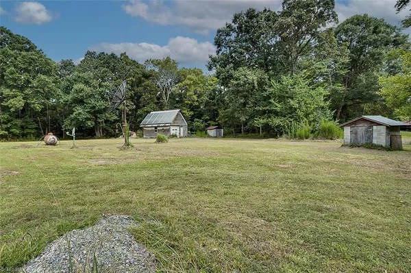 $1,151,990 | 4142 Sadie Road, Seagrove, NC 27341