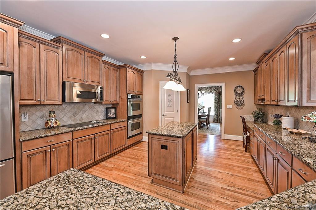 280 Hemmingway Lane Fort Mill, SC 29708 - Photo 14 of 36 Gallery Image 14