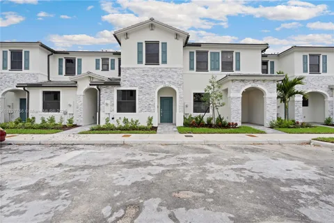 $419,900 | 28625 Southwest 132nd Court, Homestead, FL 33033