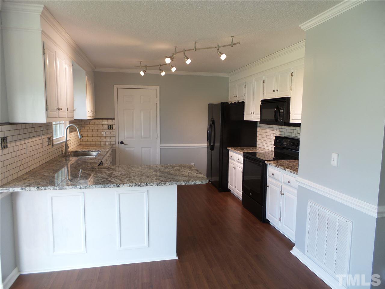 550 Jones Road Newton Grove, NC 28366 - Photo 4 of 22 Gallery Image 4