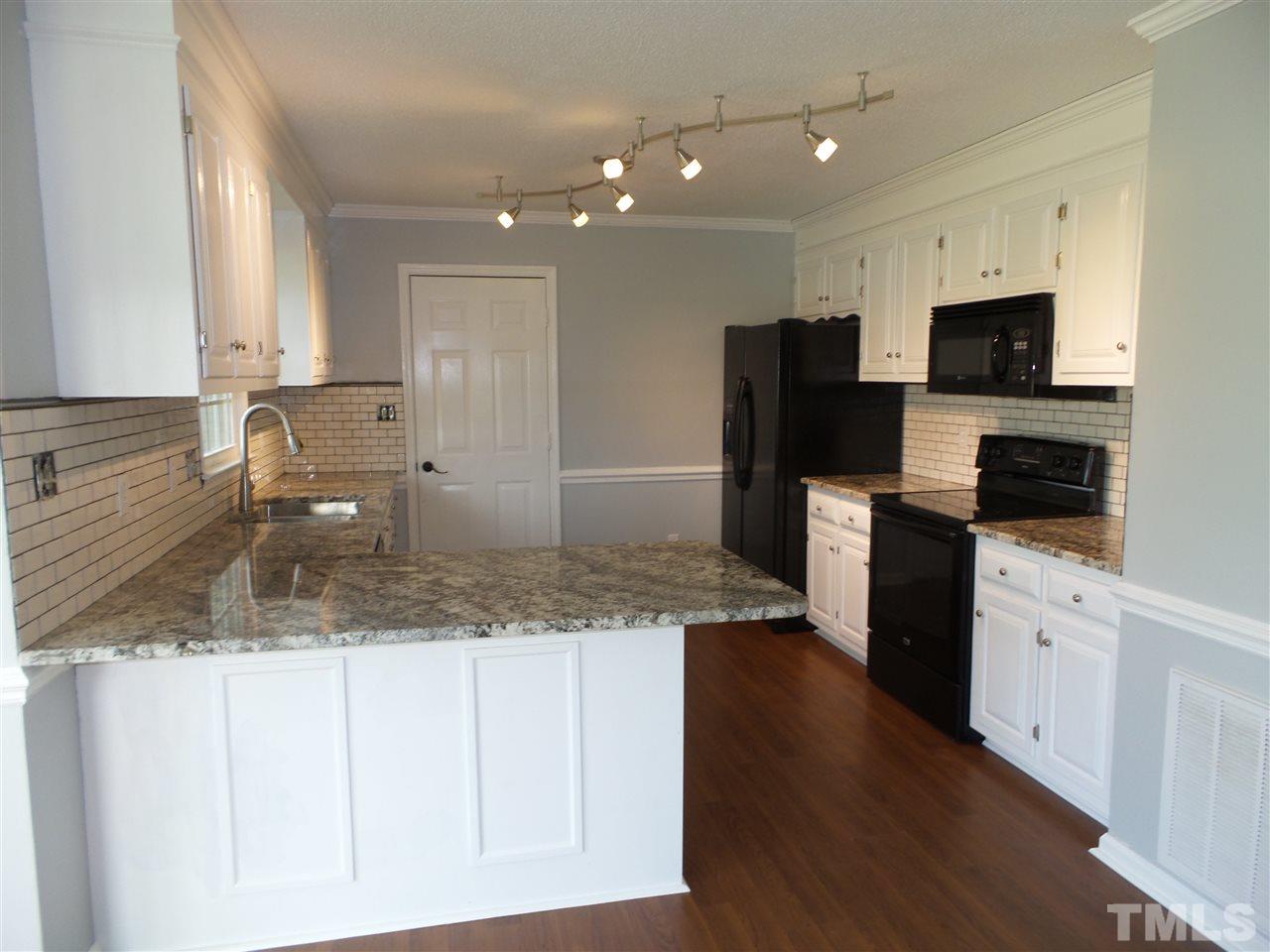 550 Jones Road Newton Grove, NC 28366 - Photo 5 of 22 Gallery Image 5