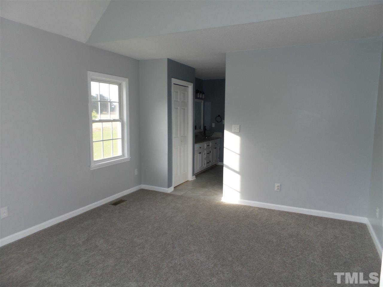 550 Jones Road Newton Grove, NC 28366 - Photo 8 of 22 Gallery Image 8