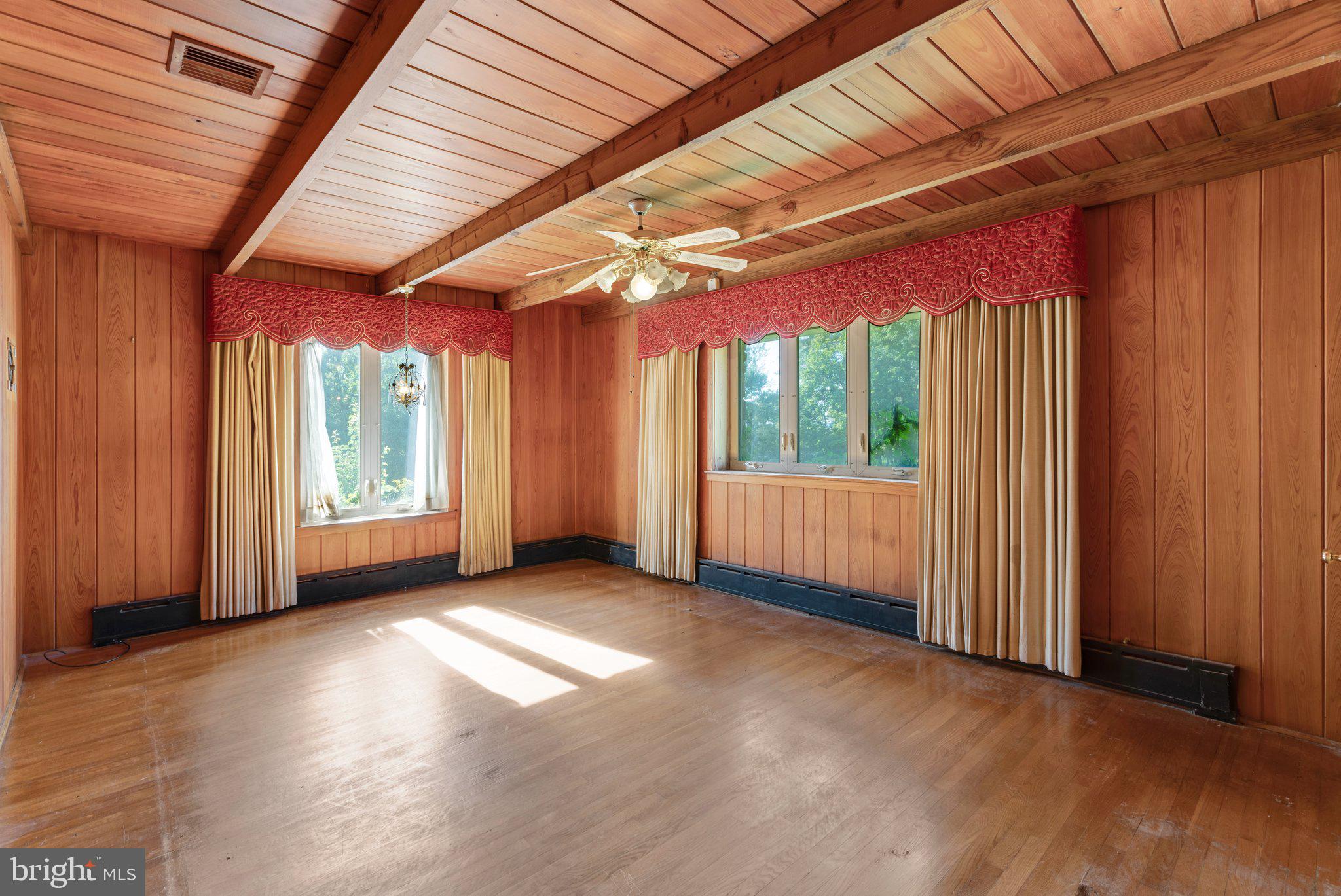 3022 Whitehall Road Norristown, PA 19403 - Photo 11 of 31