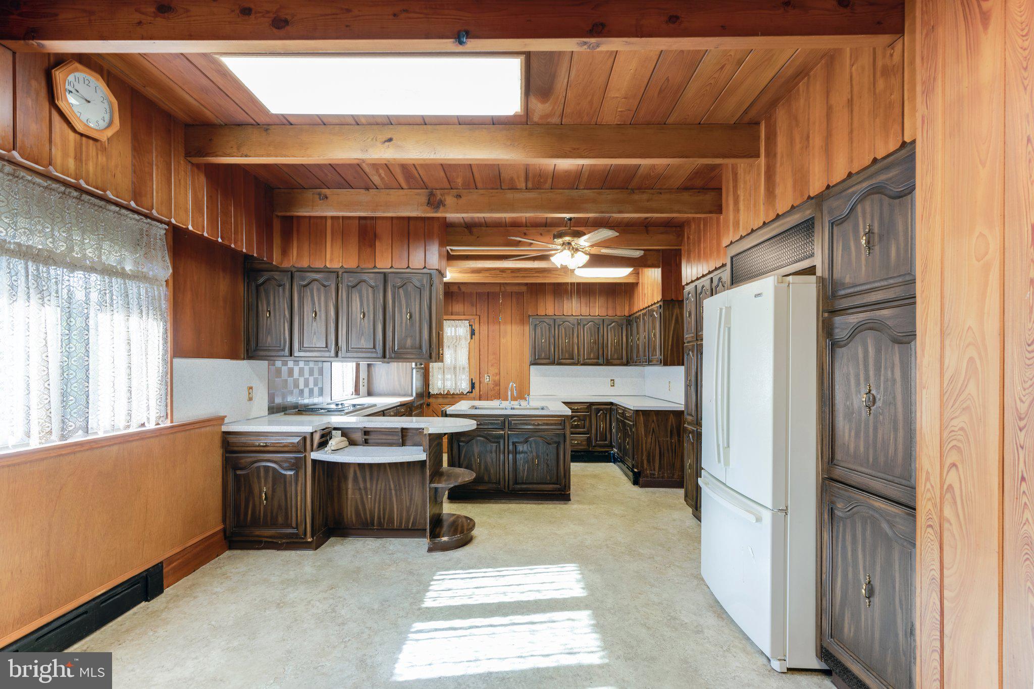 3022 Whitehall Road Norristown, PA 19403 - Photo 4 of 31