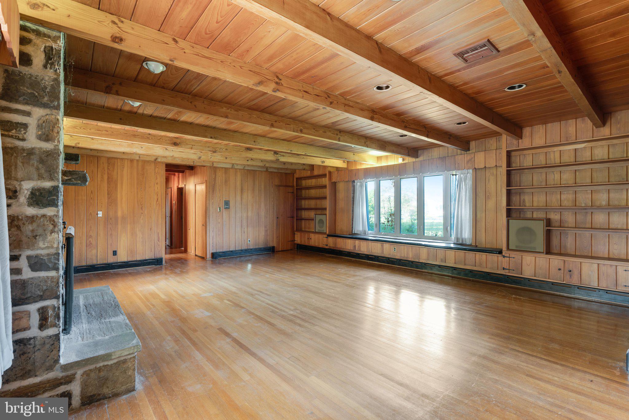 3022 Whitehall Road Norristown, PA 19403 - Photo 7 of 31