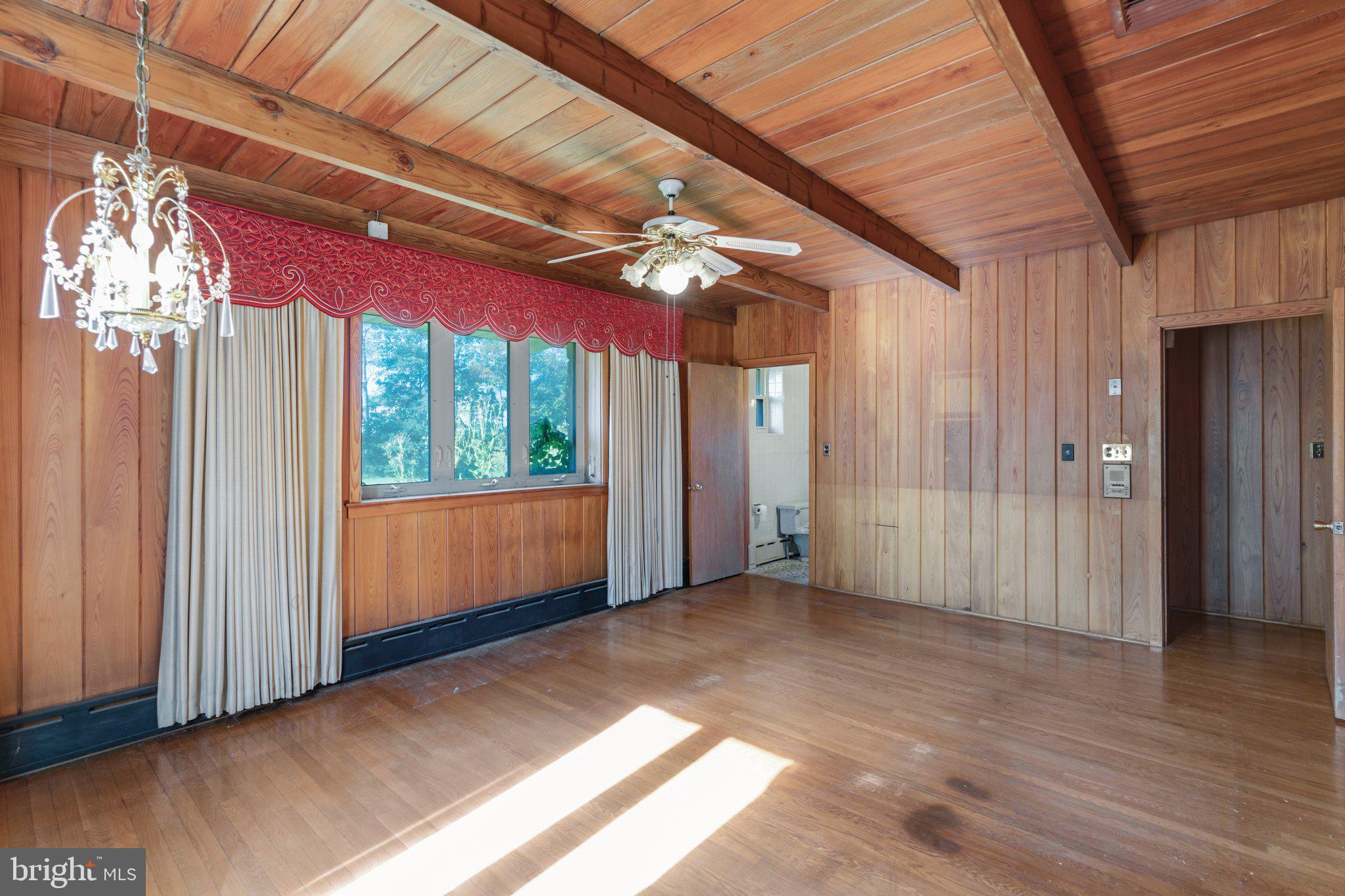 3022 Whitehall Road Norristown, PA 19403 - Photo 10 of 31