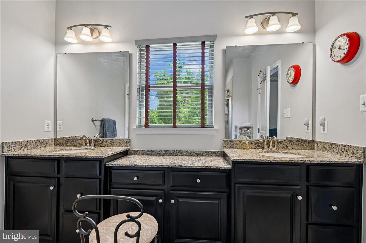 8261 Kippis Road Millersville, MD 21108 - Photo 28 of 68 Primary bath