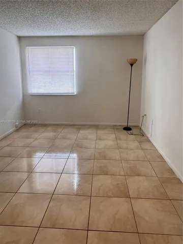 $2,275 | 6280 Northwest 186th Street, Unit 310, Hialeah, FL 33015