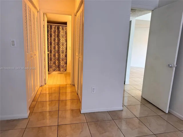 $2,275 | 6280 Northwest 186th Street, Unit 310, Hialeah, FL 33015