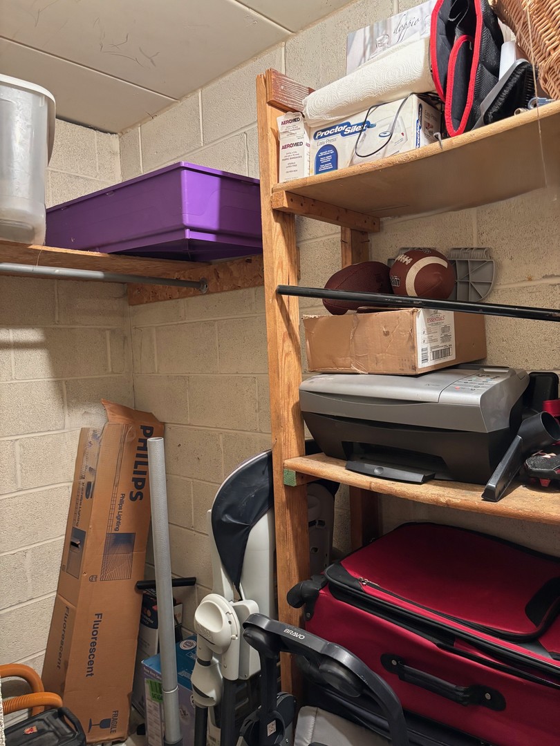 9132 South Pulaski Road, Unit 2E Oak Lawn, IL 60453 - Photo 21 of 22 a utility room with dryer and washer