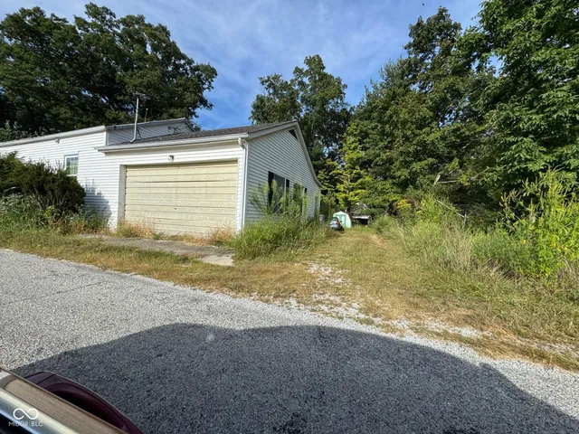 $200,000 | 6510 North Baseline Road, Osgood, IN 47037