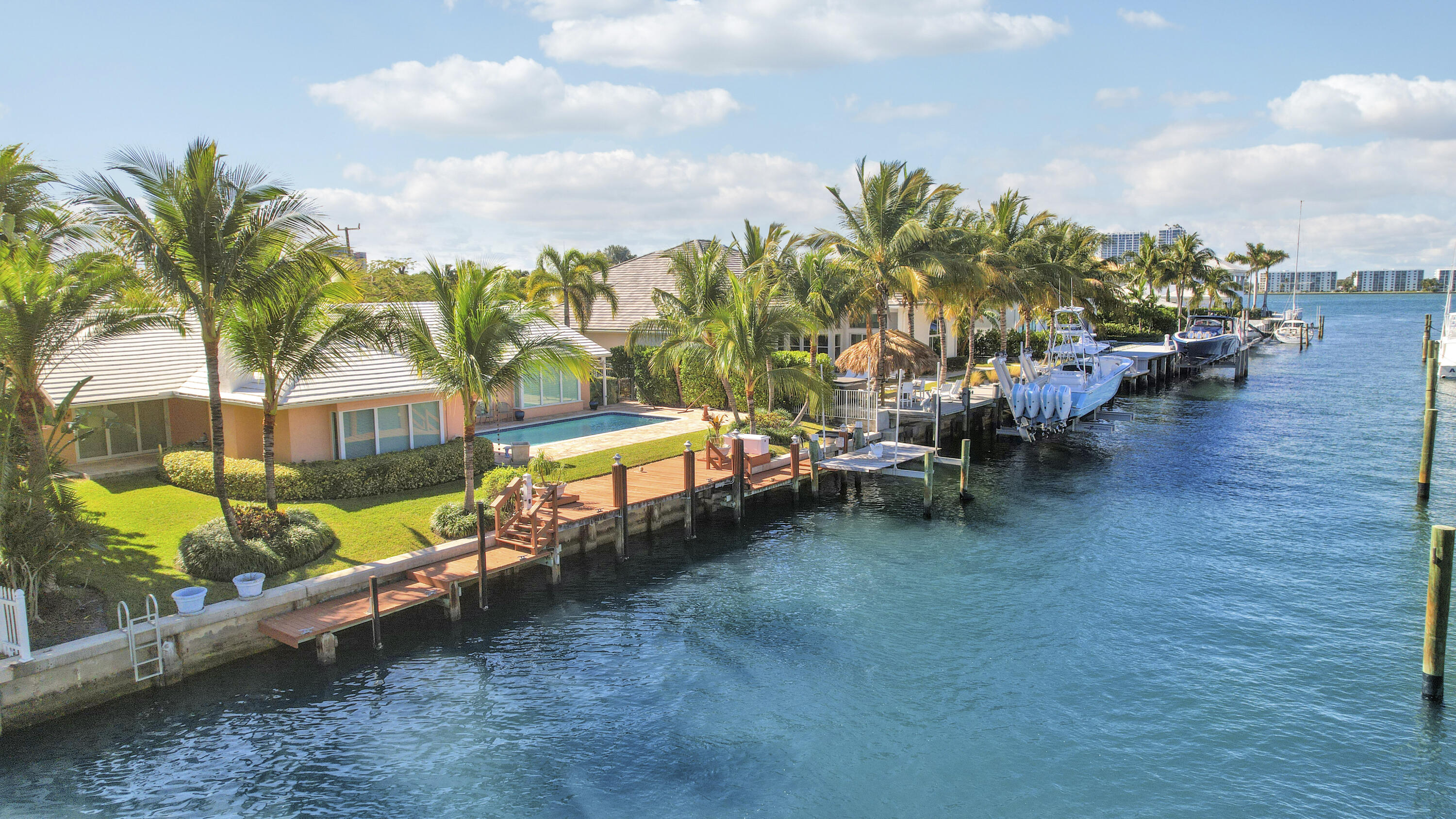 1080 Fairview Lane Singer Island, FL 33404 - Photo 3 of 51 aerial