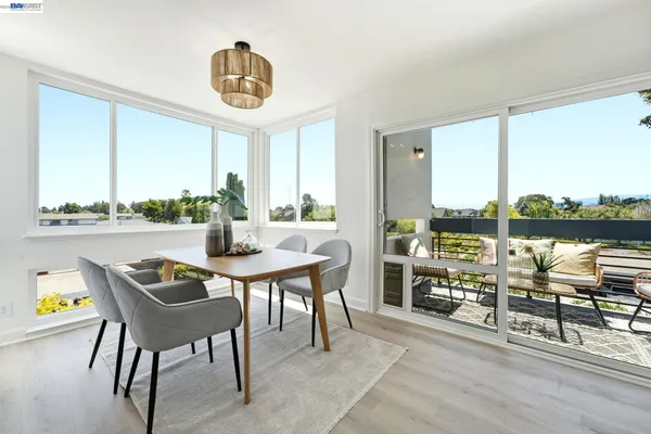 $745,000 | 1075 Shell Boulevard, Unit 11, Foster City, CA 94404