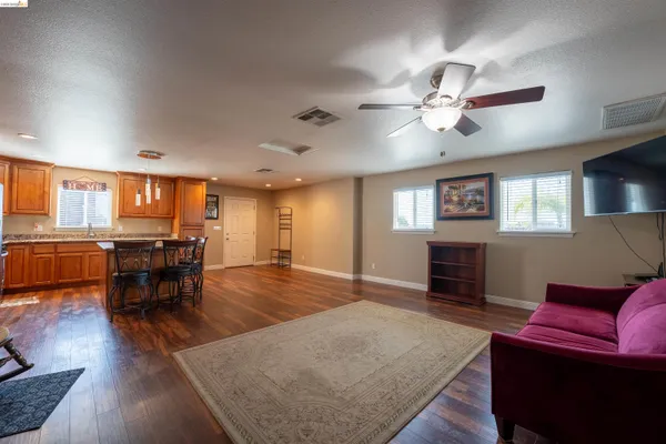 $1,400,000 | 147 Loren Lane, Oakley, CA 94561