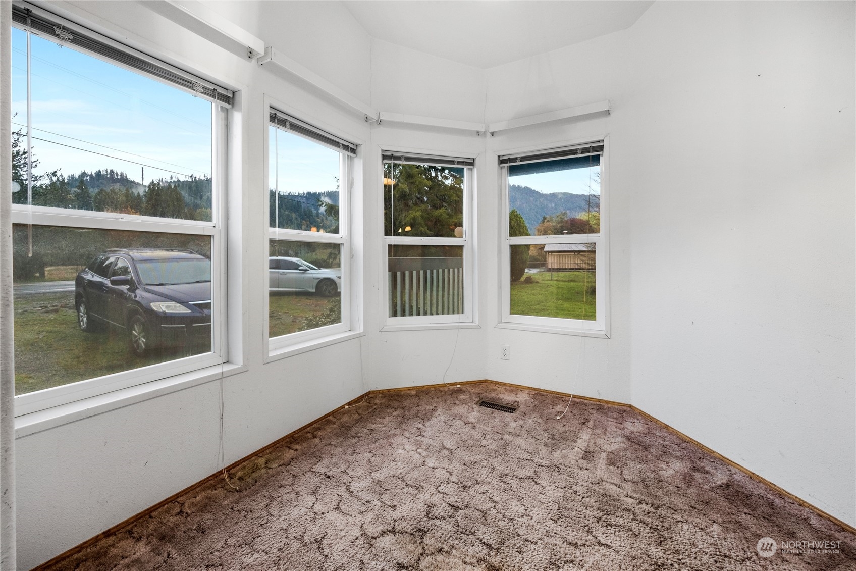 16222 Jordan Road Arlington, WA 98223 - Photo 6 of 30 Gallery Image 6