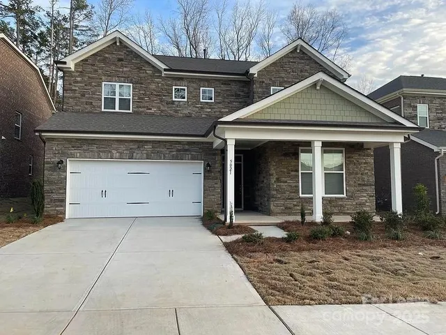 $2,700 | 5021 Kinsbridge Drive, Unit 6, Mint Hill, NC 28227