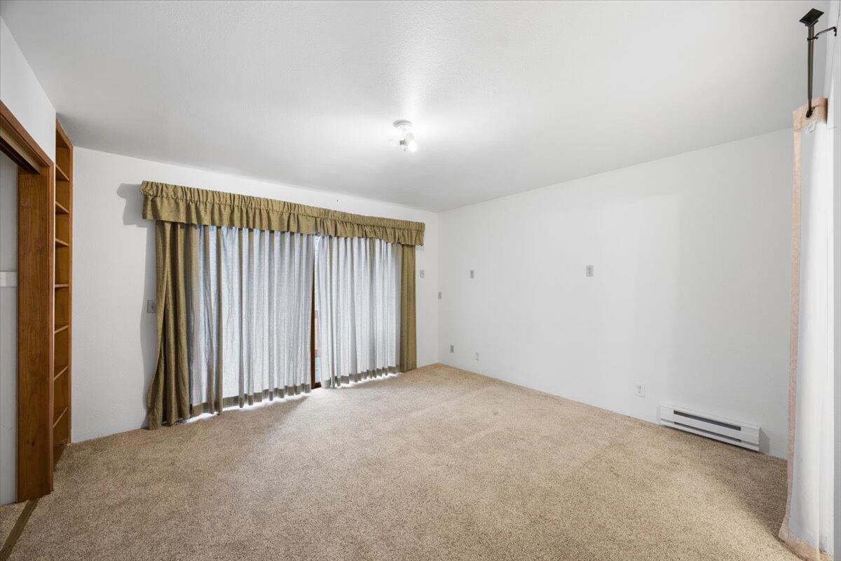 5449 Hugo Road Grants Pass, OR 97526 - Photo 14 of 28 H15