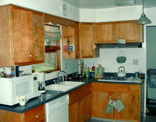 2415 Ridge Rd Extension Economy, PA 15003 - Photo 3 of 8 Kitchen.