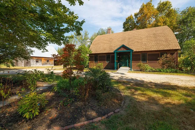 $599,000 | 250 King Street, Boscawen, NH 03303