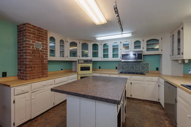 $599,000 | 250 King Street, Boscawen, NH 03303