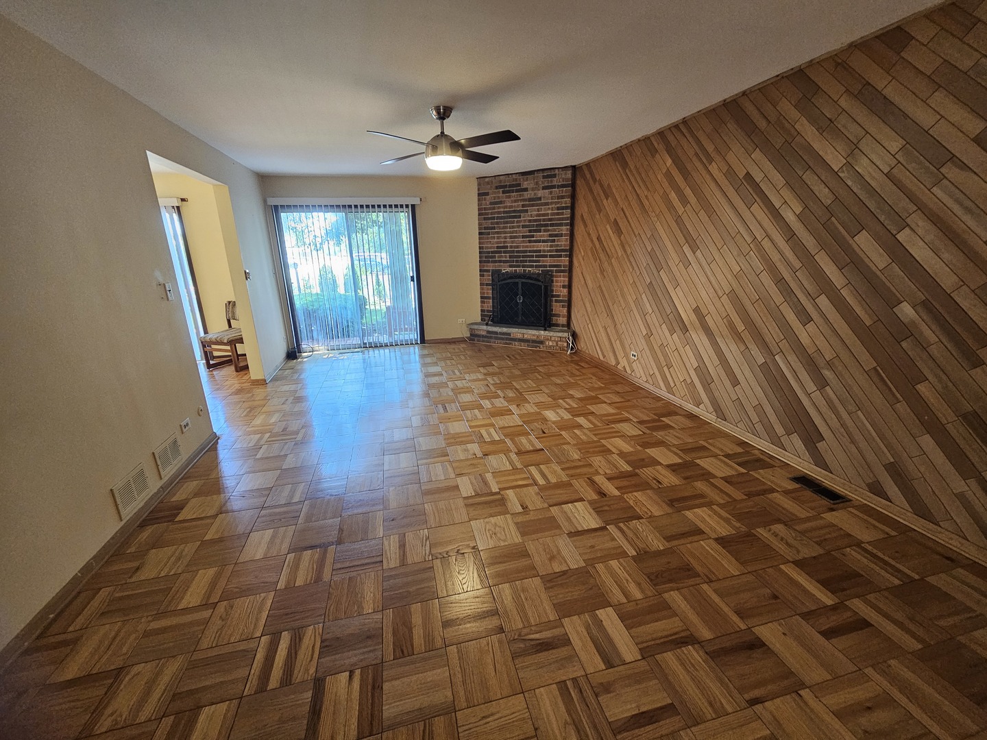 7215 Beckwith Road Morton Grove, IL 60053 - Photo 12 of 17 Gallery Image 12