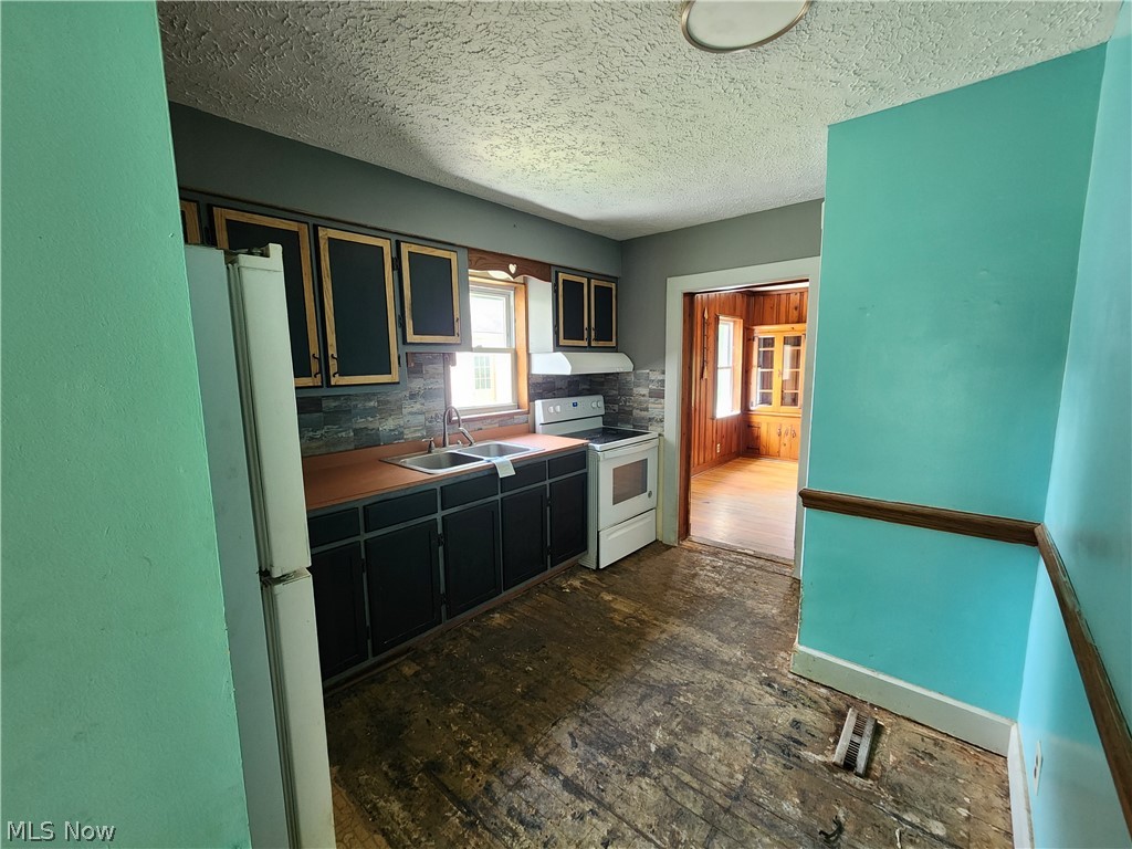 3448 Seifert-Lewis Road Hubbard, OH 44425 - Photo 5 of 14