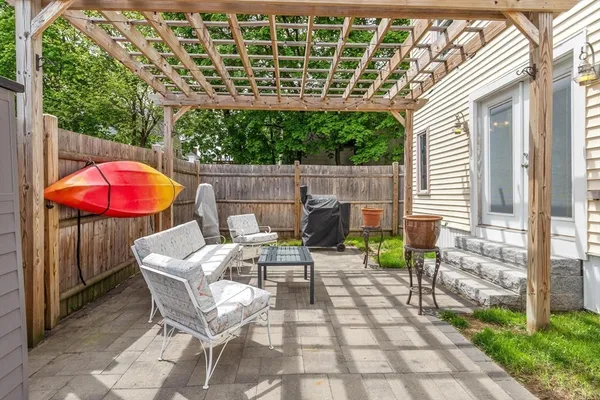 $449,900 | 1 Union Street, Amesbury, MA 01913