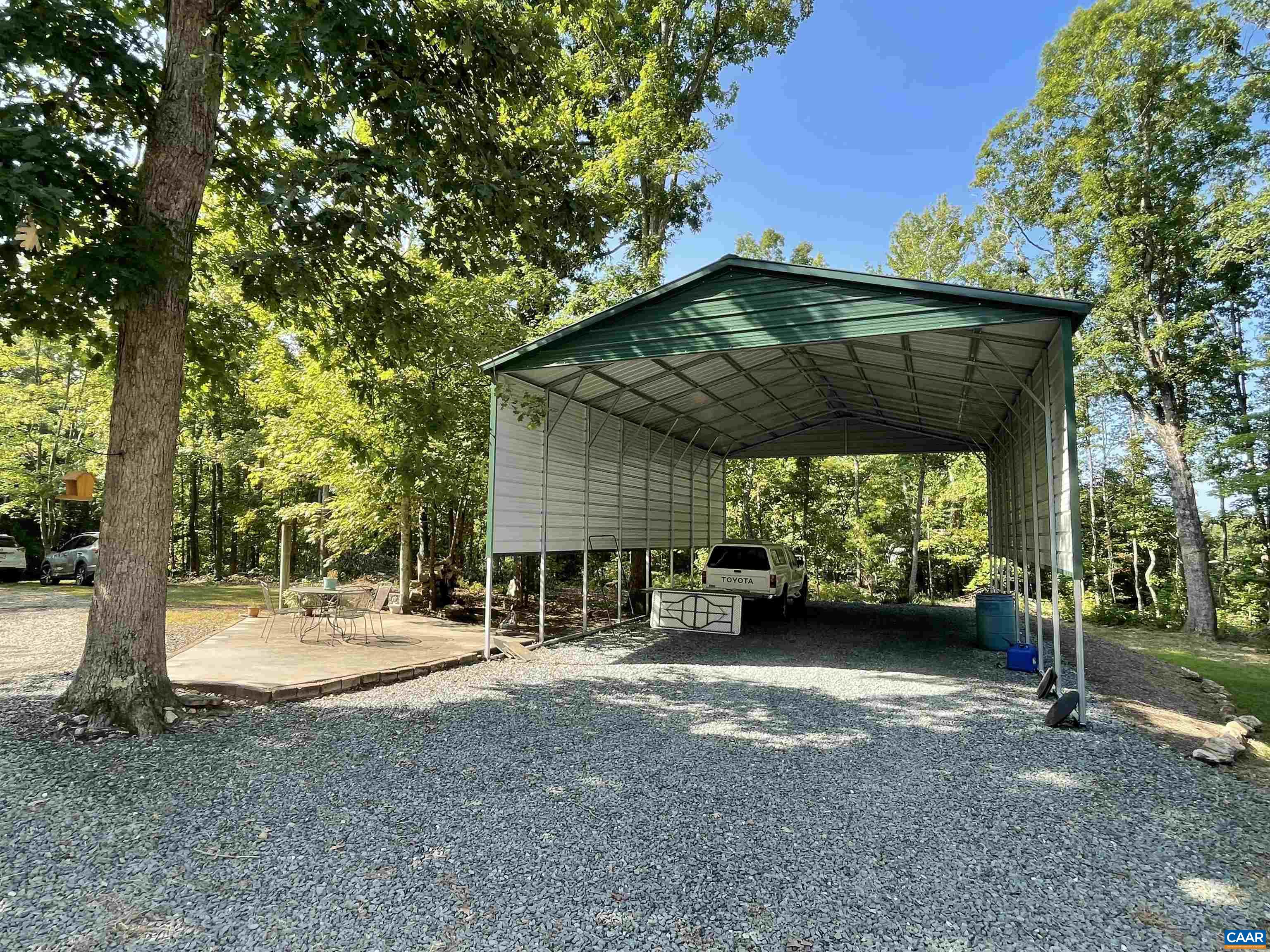 34 Fairview Lane Palmyra, VA 22963 - Photo 35 of 37 a view of a couches in patio of a house