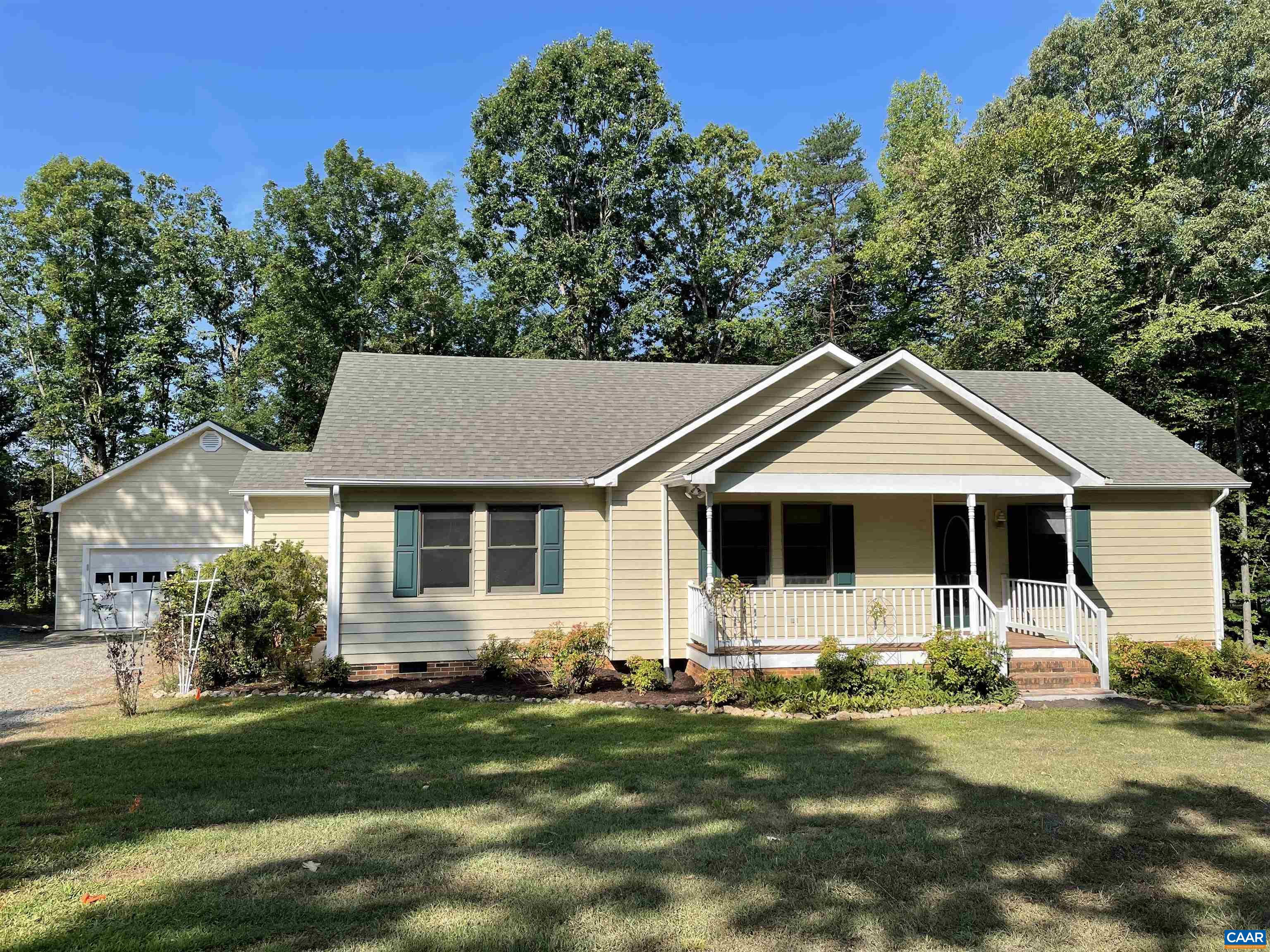 34 Fairview Lane Palmyra, VA 22963 - Photo 10 of 37 a front view of house with yard and green space