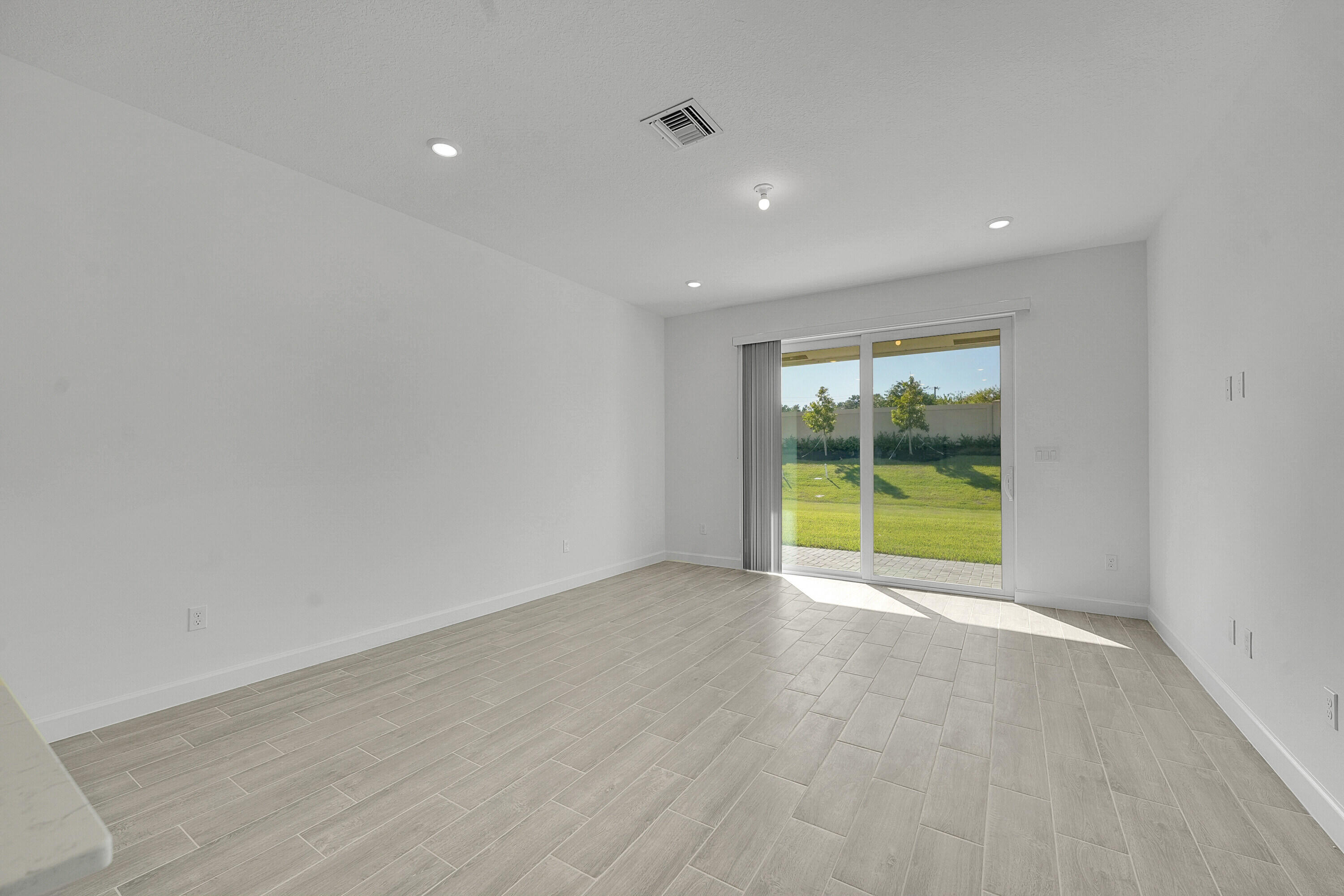 6429 Seabright Terrace Fort Pierce, FL 34946 - Photo 2 of 22 02_0 (19)