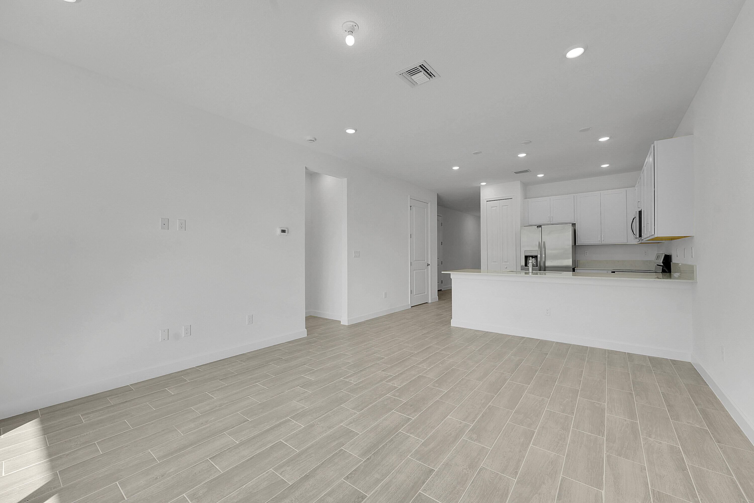 6429 Seabright Terrace Fort Pierce, FL 34946 - Photo 4 of 22 04_0 (3)