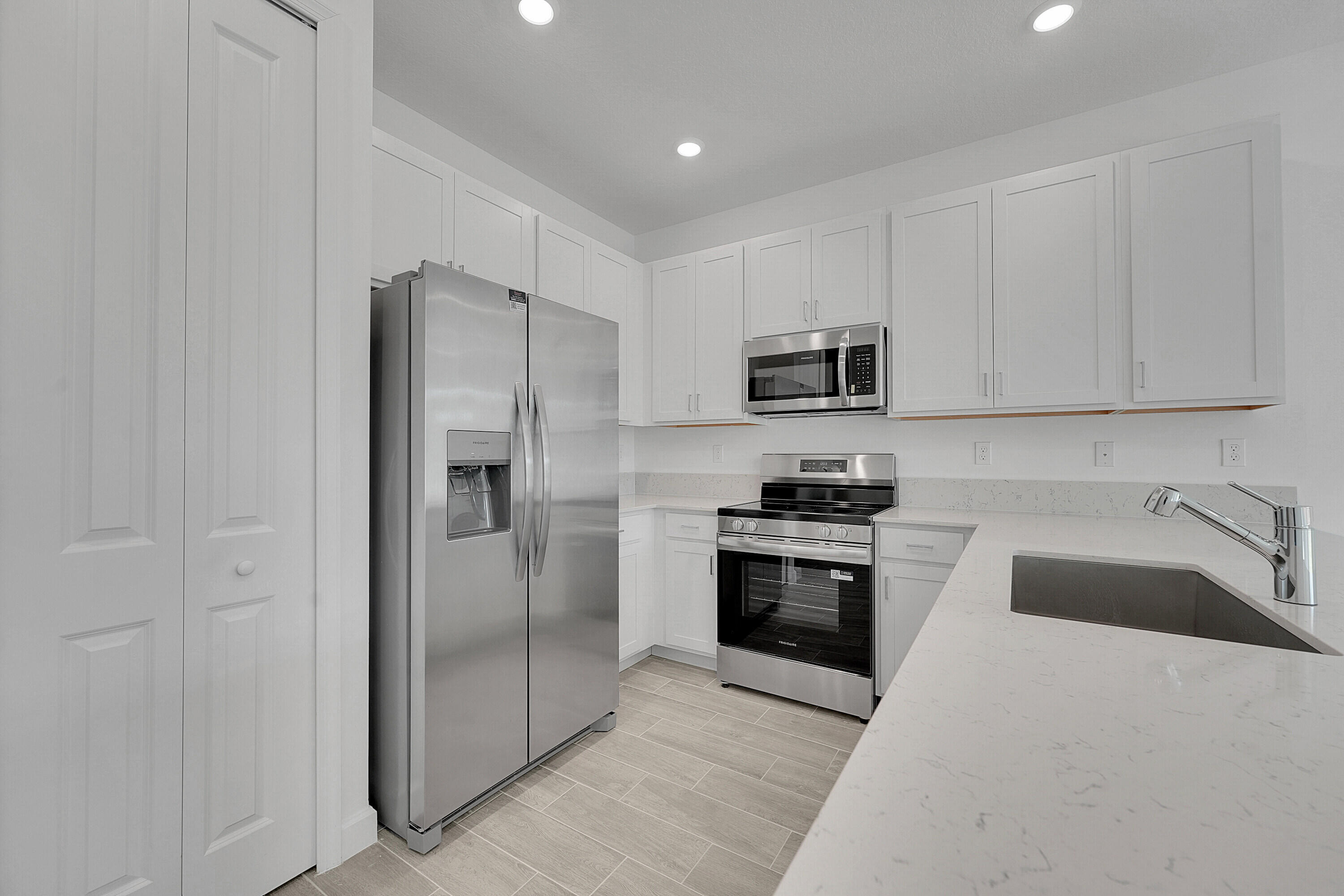 6429 Seabright Terrace Fort Pierce, FL 34946 - Photo 7 of 22 07_0 (17)