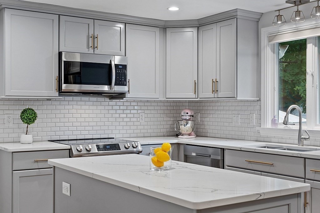2 Walker Street Maynard, MA 01754 - Photo 3 of 32 Gallery Image 3