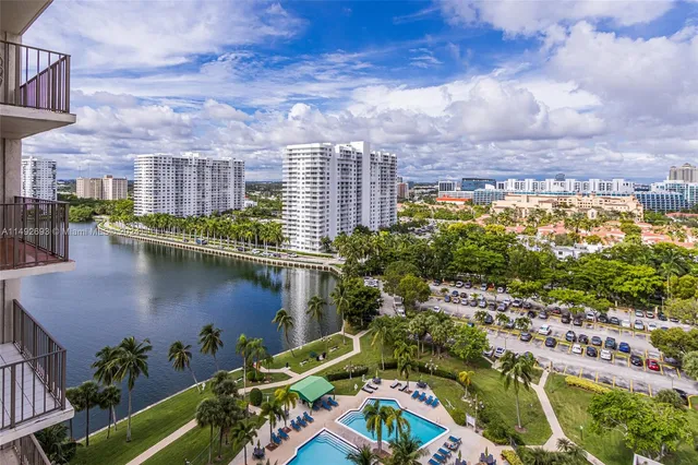 $425,000 | 18151 Northeast 31st Court, Unit 1606, Aventura, FL 33160