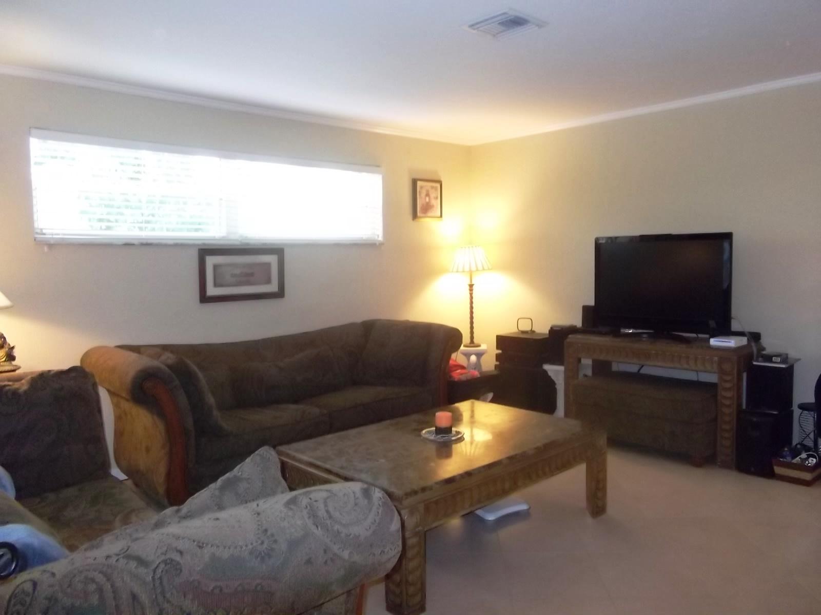 7438 Chablis Court Boca Raton, FL 33433 - Photo 10 of 27 Living Room