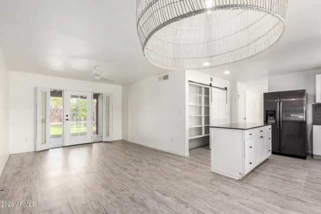 $2,700 | 5807 South Palm Drive, Tempe, AZ 85283