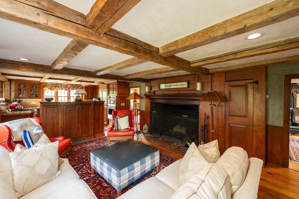 233 Washington Street Hanover, MA 02339 - Photo 5 of 42